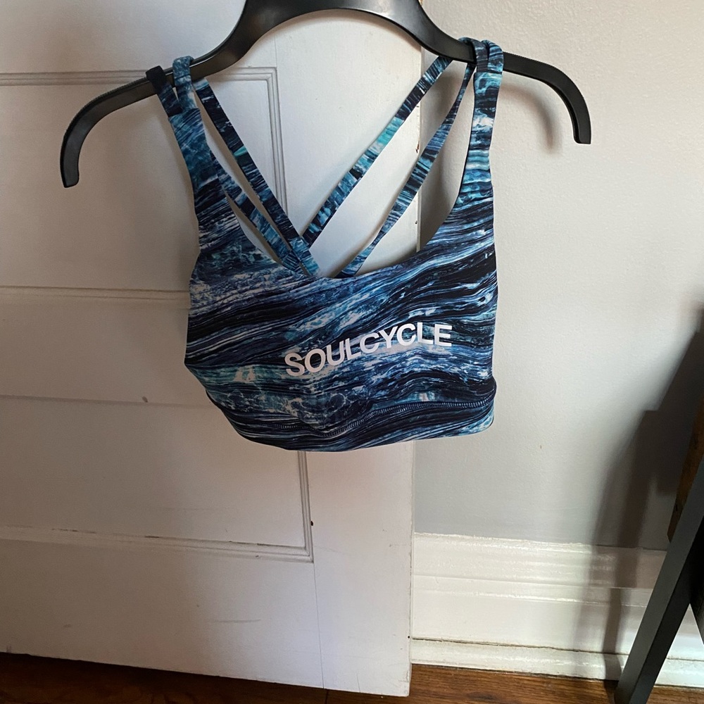 Soulcycle lululemon energy bra